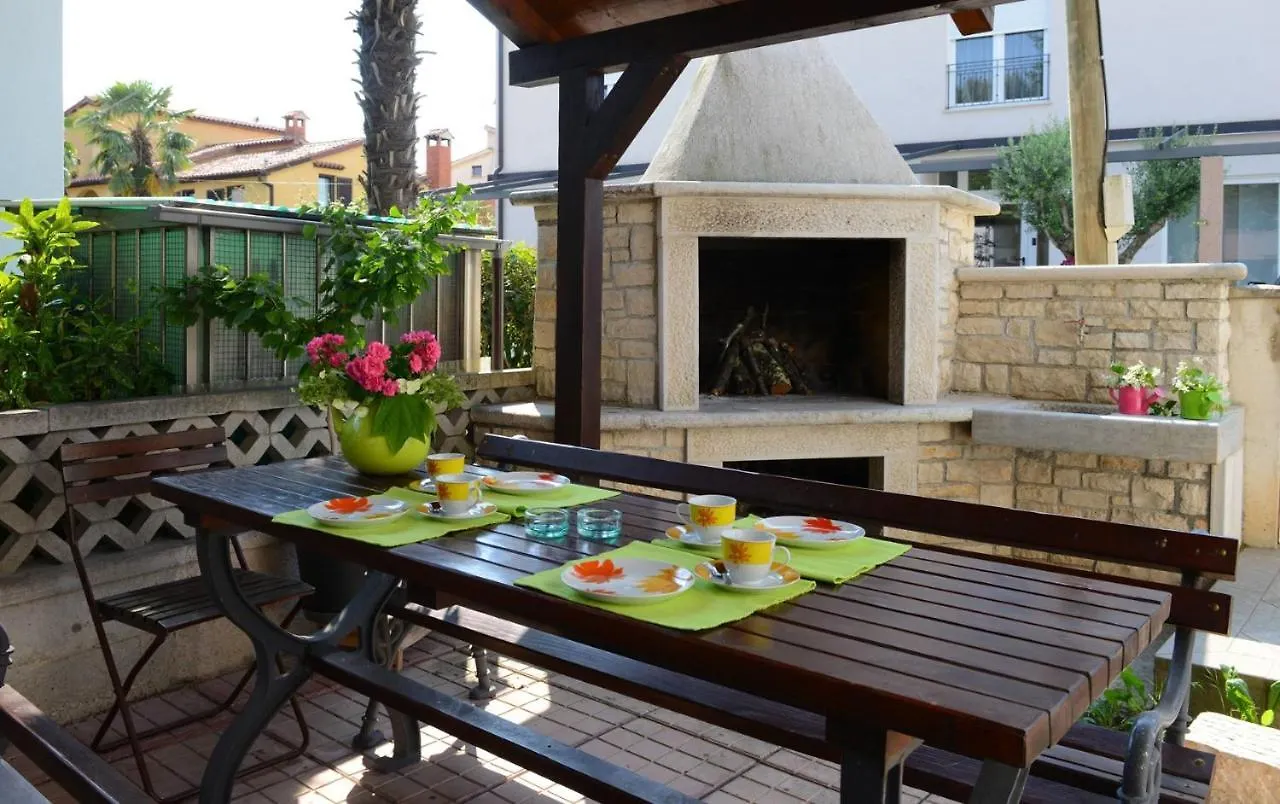 Apartments Kadum Porec Center Near The Beach Guest house