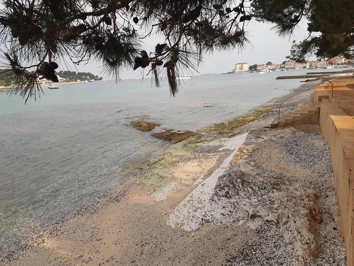 Apartments Kadum Porec Center Near The Beach 3*,