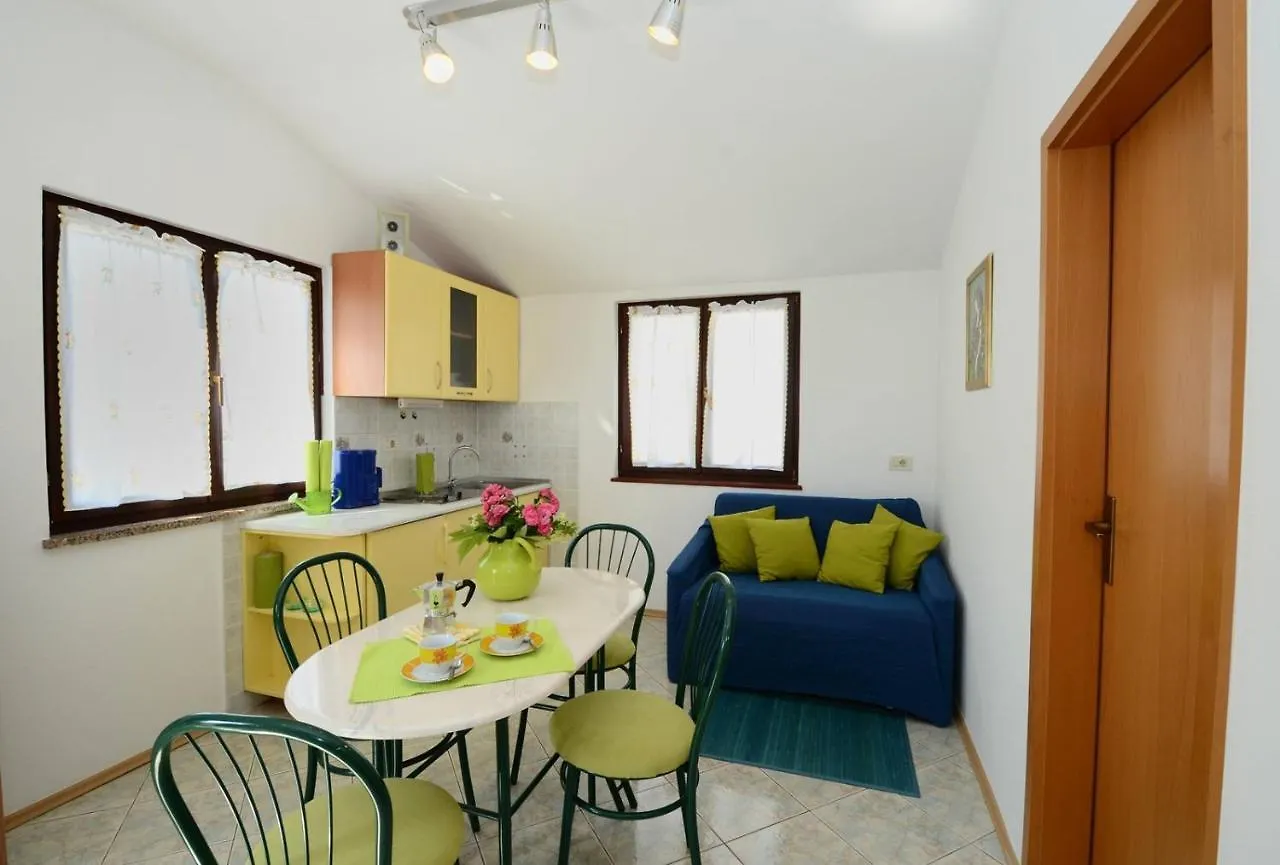 Apartments Kadum Porec Center Near The Beach Croatia