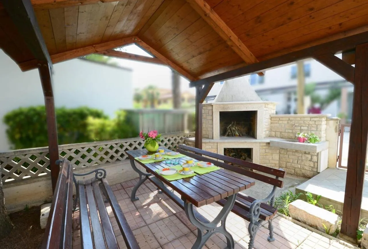 Guest house Apartments Kadum Porec Center Near The Beach
