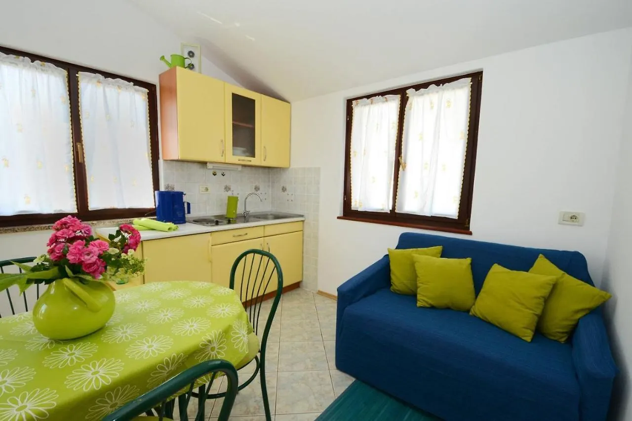 Apartments Kadum Porec Center Near The Beach Guest house